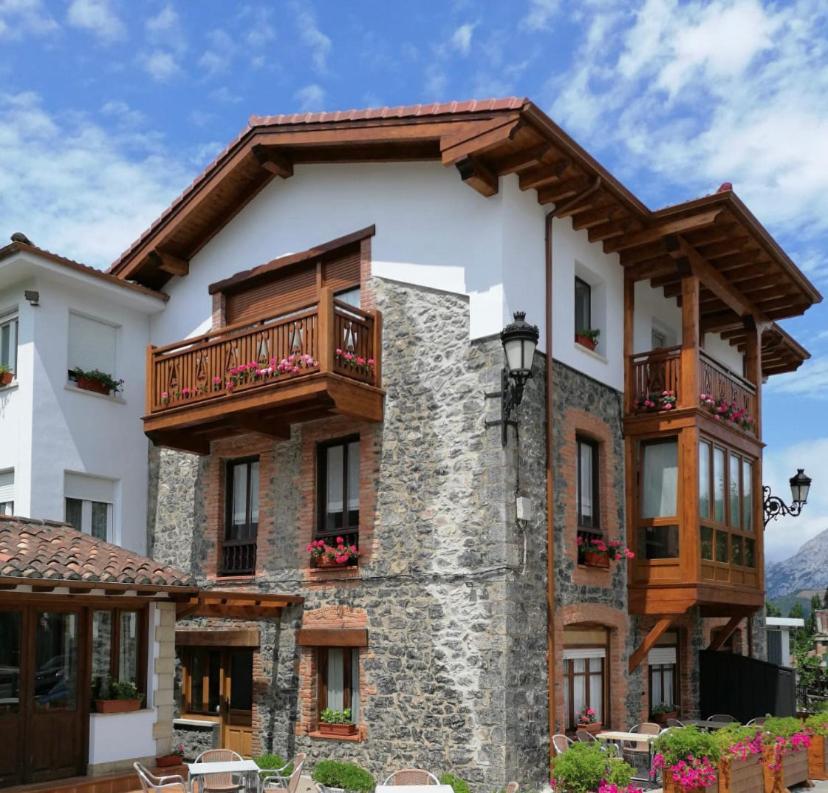 Hostal Toscana Ojedo Zewnętrze zdjęcie